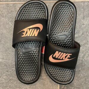 Nike Benassi JDI Women’s Slides - Black & Rose Gold - Size 7 - NWT